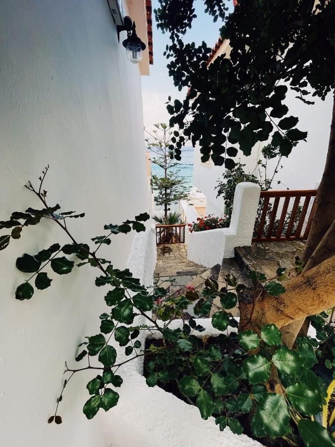 Nereides Seaside Apartments Marathokampos Ngoại thất bức ảnh