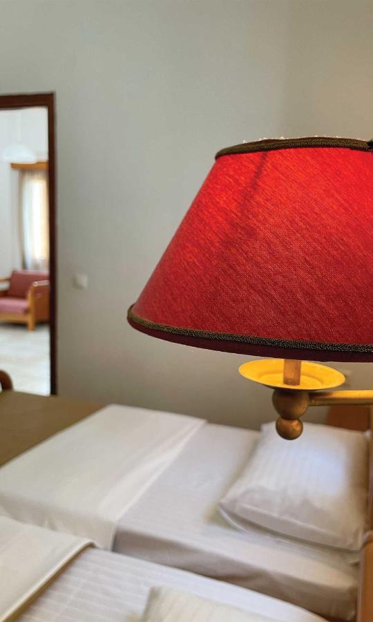 Nereides Seaside Apartments Marathokampos Ngoại thất bức ảnh