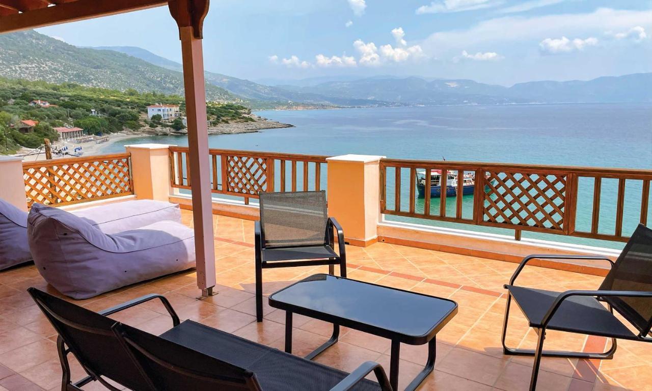 Nereides Seaside Apartments Marathokampos Ngoại thất bức ảnh