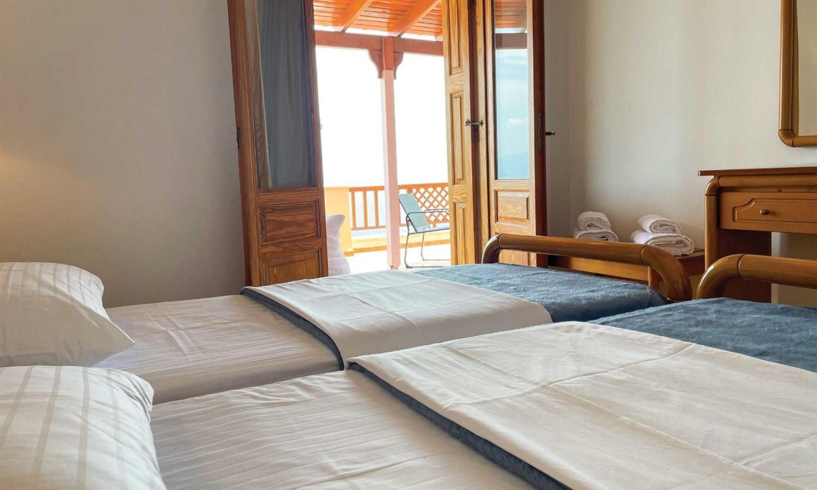 Nereides Seaside Apartments Marathokampos Ngoại thất bức ảnh